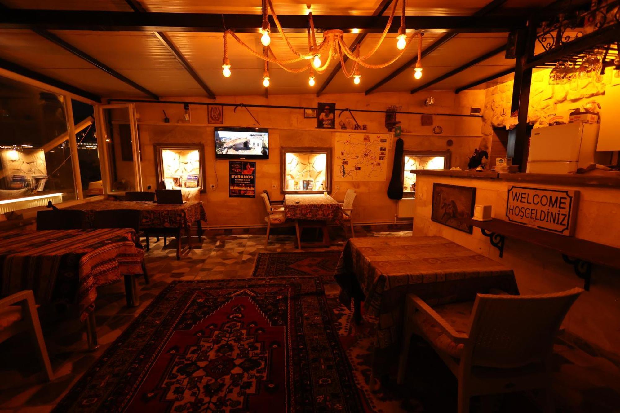 Lucky Luke Stone House Apartment Göreme Ngoại thất bức ảnh
